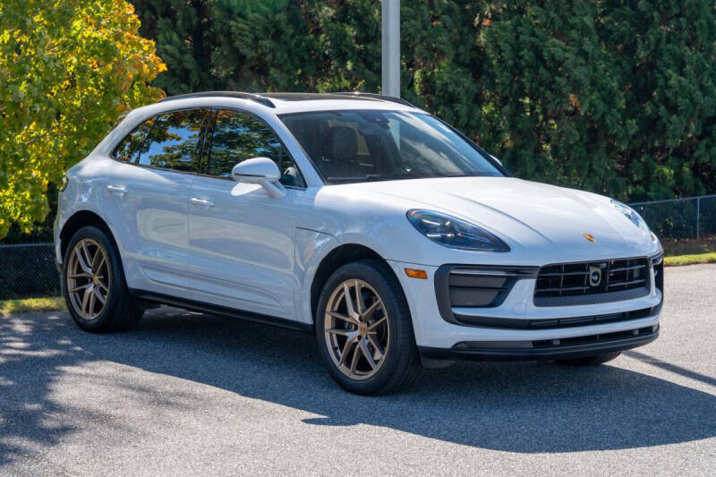 2025 Porsche Macan