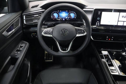 2026 Volkswagen Atlas Cross Sport SEL R-Line Black 4Motion