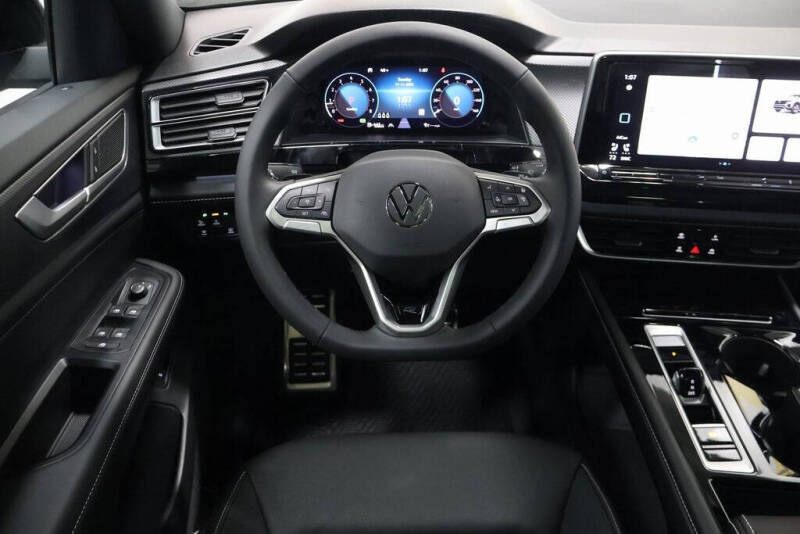 2026 Volkswagen Atlas Cross Sport SEL R-Line Black 4Motion