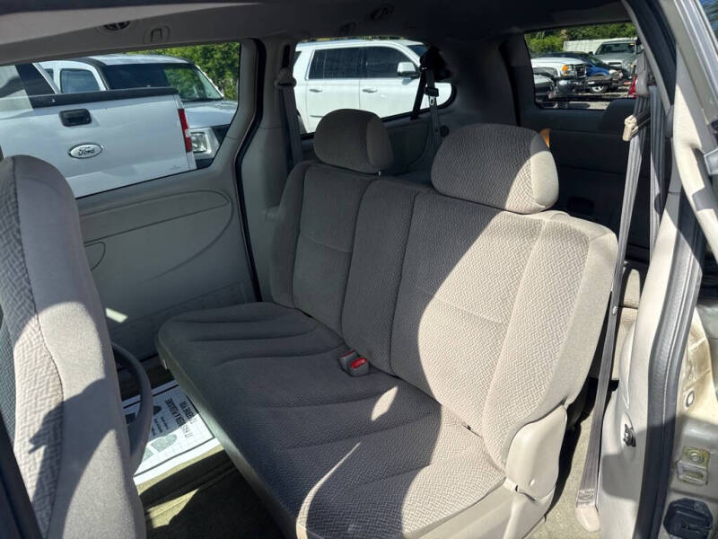 2005 Dodge Grand Caravan SE