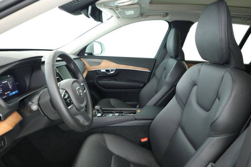 2024 Volvo XC90 Recharge T8 Plus Bright Theme 6P