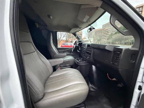 2021 Chevrolet Express 2500