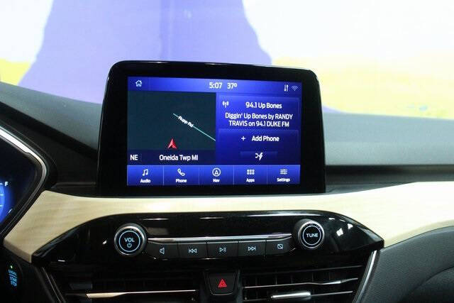 2021 Ford Escape Hybrid Titanium