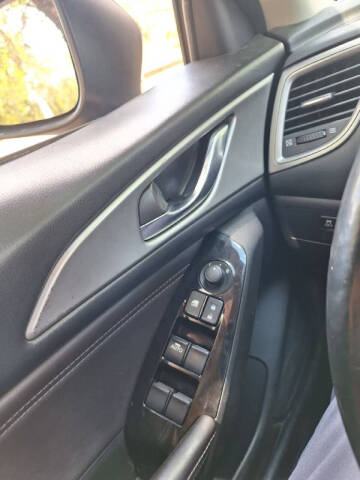 2018 Mazda MAZDA3 Touring