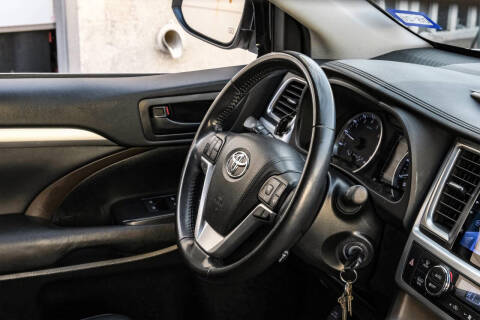 2017 Toyota Highlander LE Plus