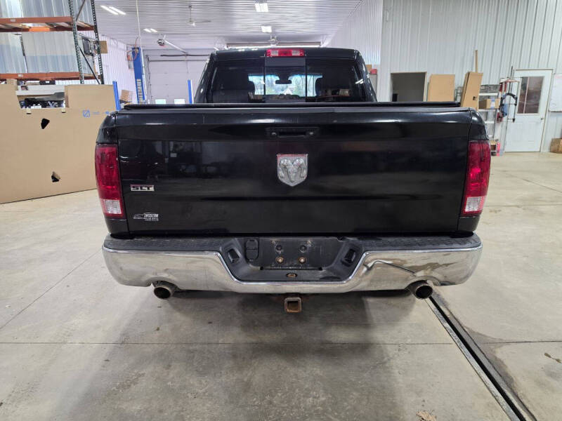2017 RAM 1500 SLT