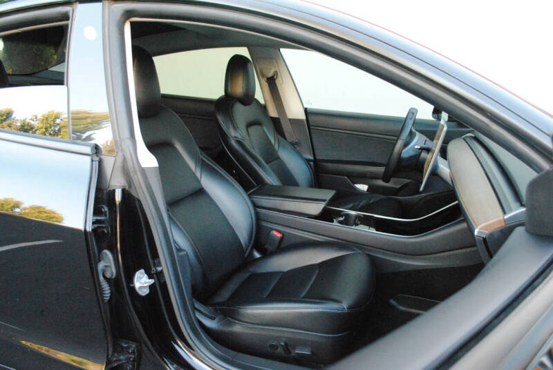 2019 Tesla Model 3 Performance