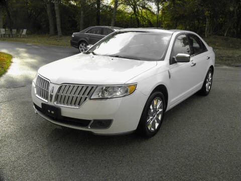 2011 Lincoln MKZ for sale at The Car Vault in Holliston MA