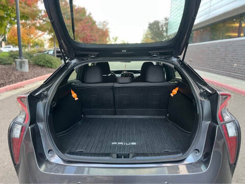 2017 Toyota Prius Two