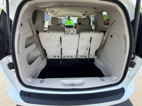 2017 Chrysler Pacifica Touring-L Plus