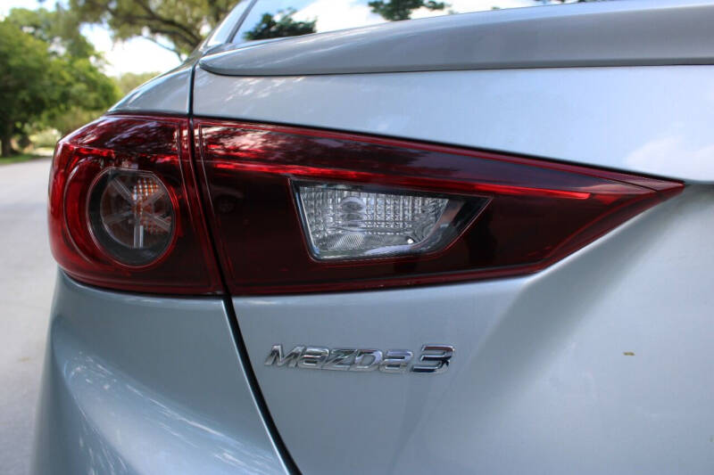 2018 Mazda MAZDA3 Touring