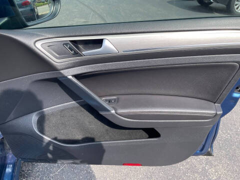 2015 Volkswagen Golf TSI SE