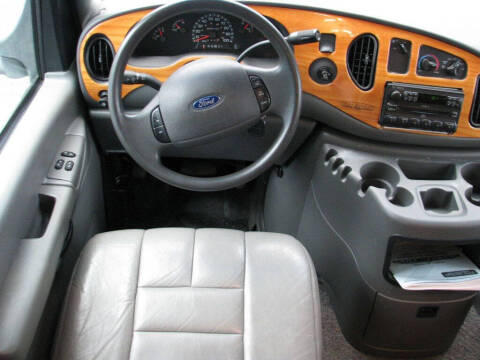2003 Ford E-Series E-450 SD