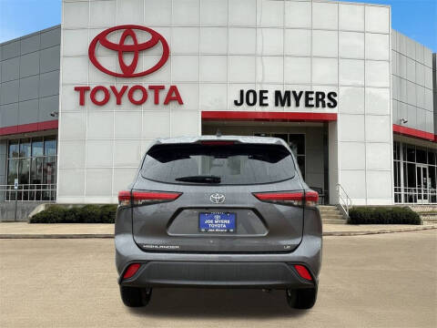 2023 Toyota Highlander LE