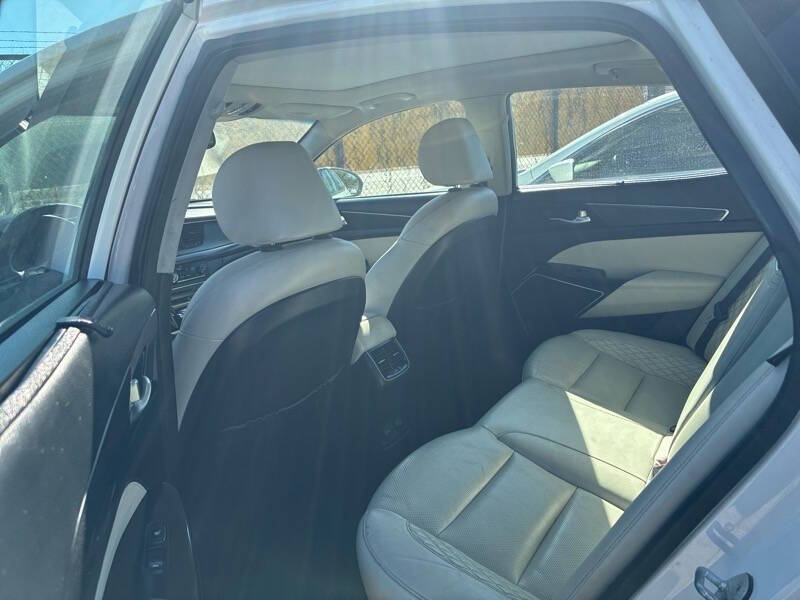 2017 Kia Cadenza Limited