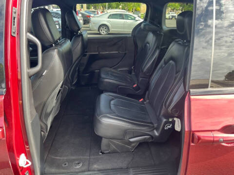 2020 Chrysler Pacifica Touring L
