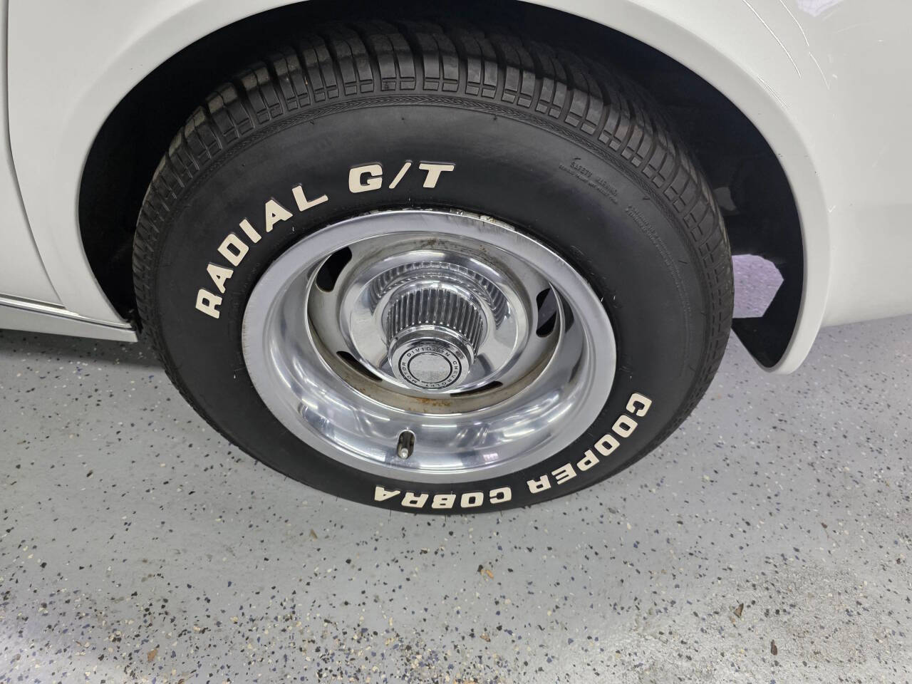 White 1977 Chevrolet Corvette 17