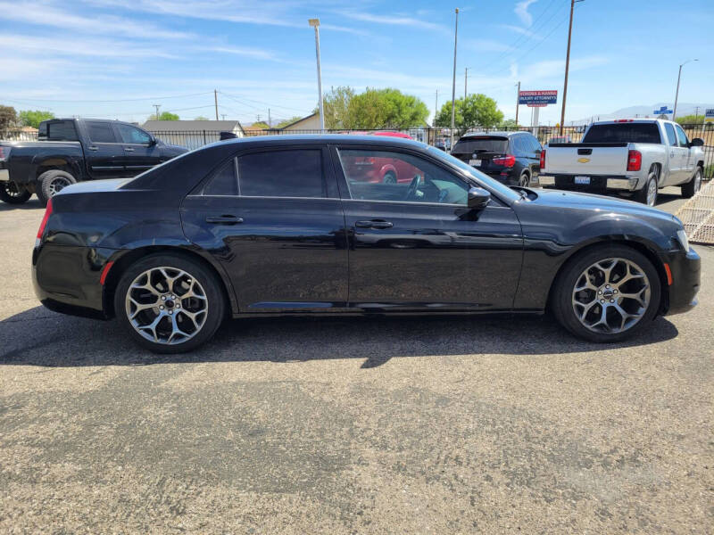 2017 Chrysler 300