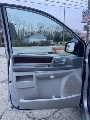 2010 Chrysler Town and Country Touring