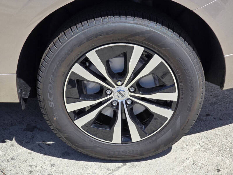 2025 Volvo XC60 B5 Core Dark Theme