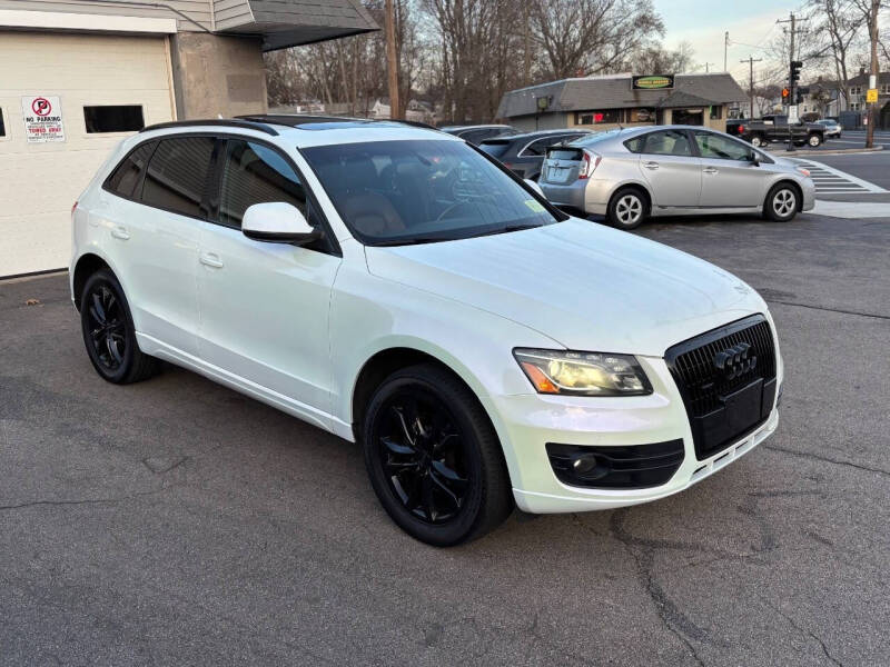 2011 Audi Q5 2.0T quattro Premium Plus