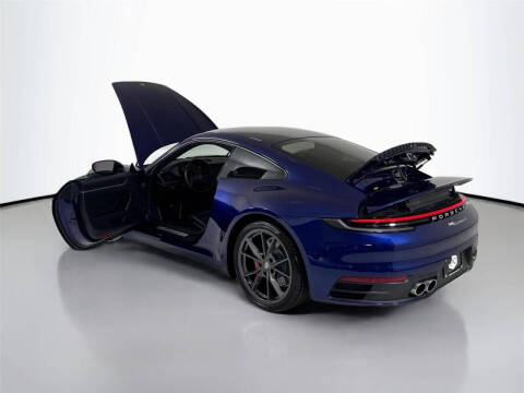 2022 Porsche 911 Carrera 4 GTS