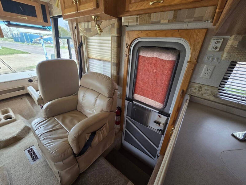 2003 Workhorse W22