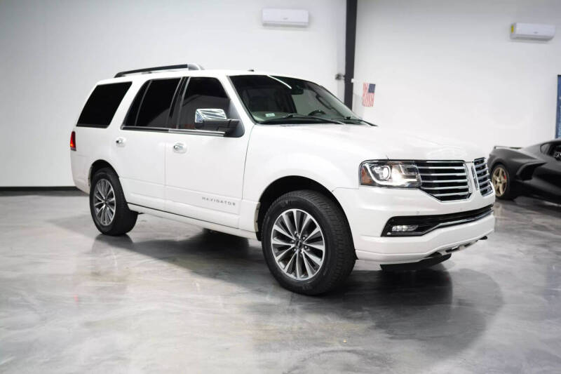 2017 Lincoln Navigator Select