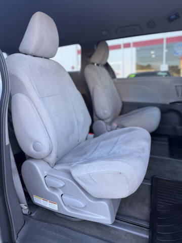2016 Toyota Sienna L 7-Passenger