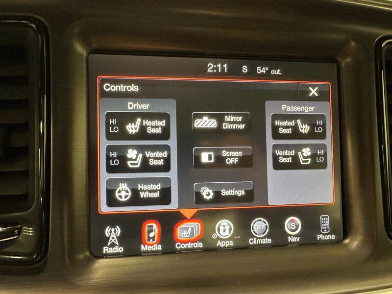 2016 Dodge Challenger 392 HEMI Scat Pack Shaker