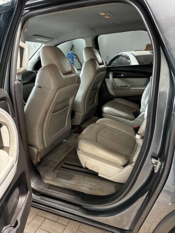 2011 GMC Acadia SLT-2