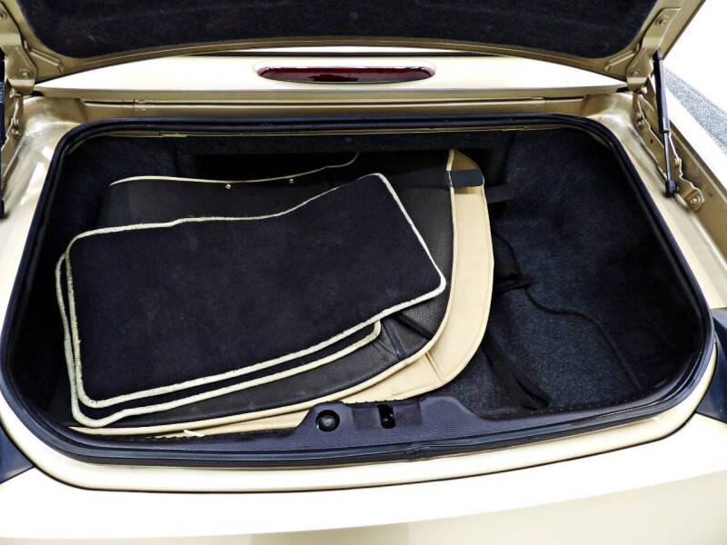 2005 Ford Thunderbird Deluxe