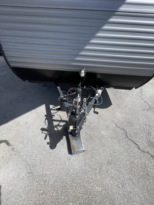 2024 Coleman DUTCHMAN