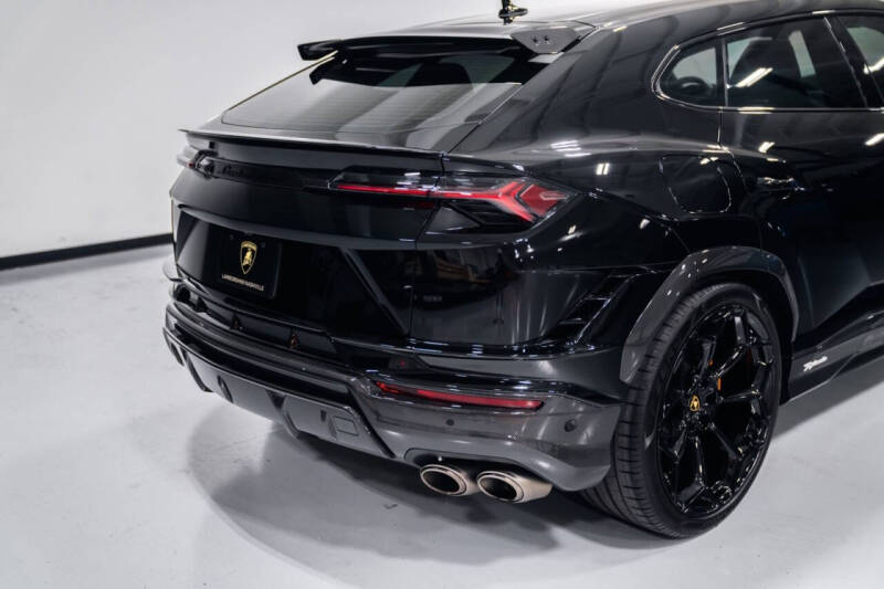 2024 Lamborghini Urus Performante