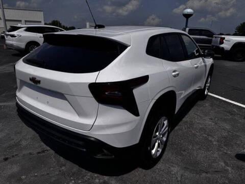 2025 Chevrolet Trax LS