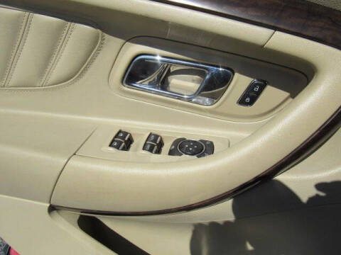 2017 Ford Taurus Limited