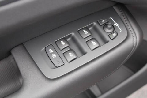 2025 Volvo XC60 T8 Plus Dark Theme