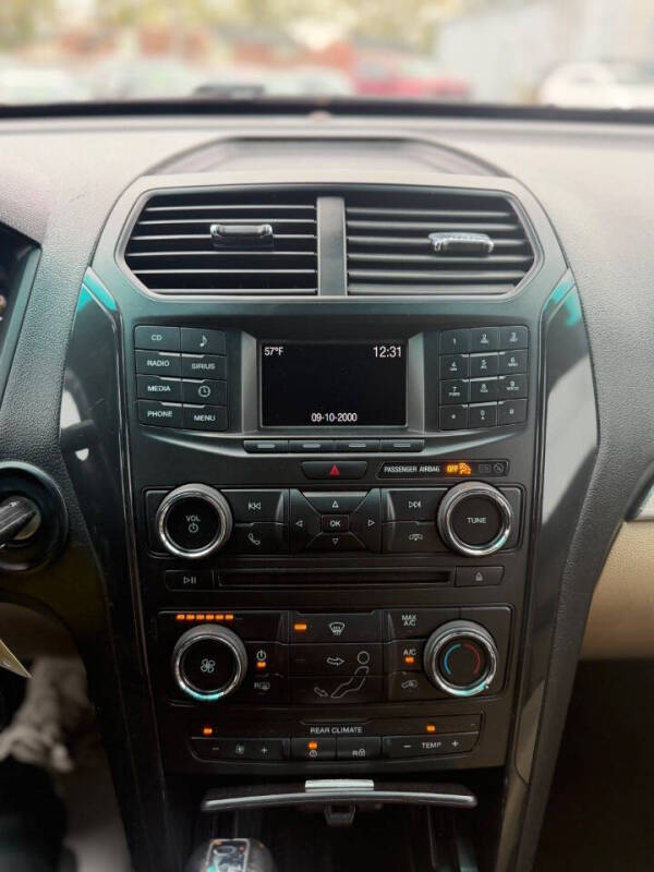2016 Ford Explorer