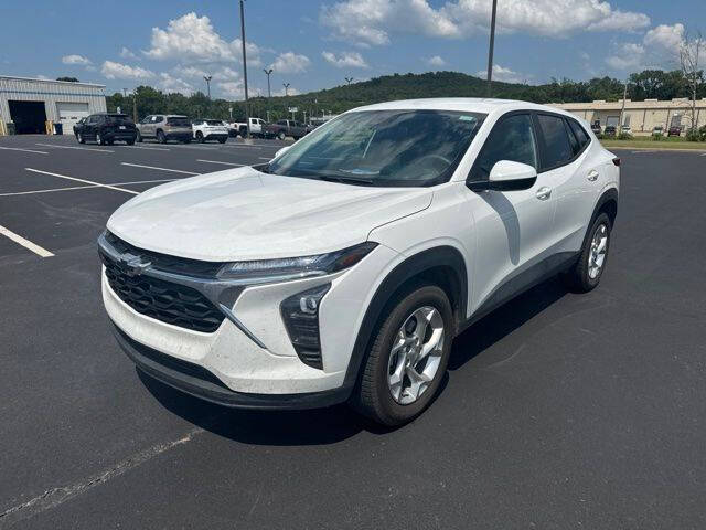 2025 Chevrolet Trax LS