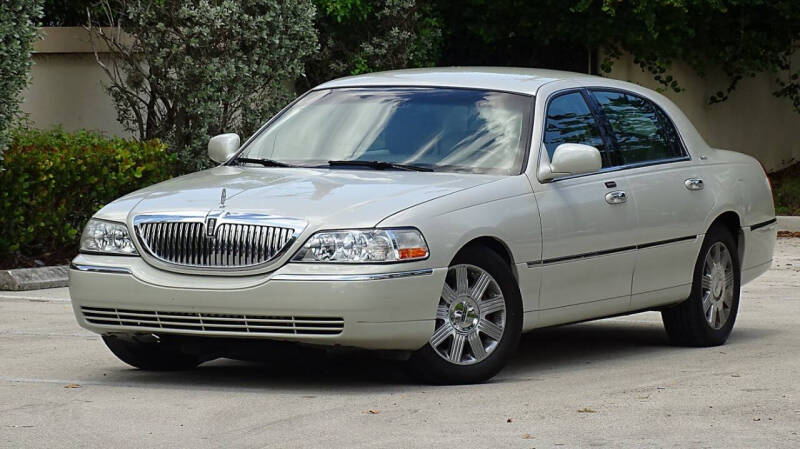 2004 Lincoln Town Car Ultimate