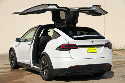 2023 Tesla Model X Standard Range