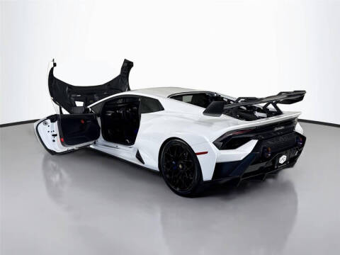 2021 Lamborghini Huracan STO