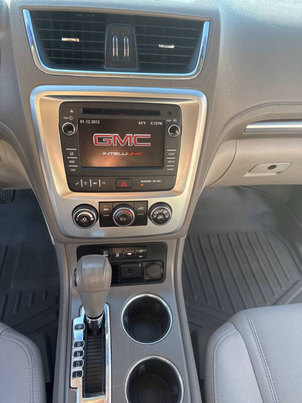 2015 GMC Acadia SLE-2
