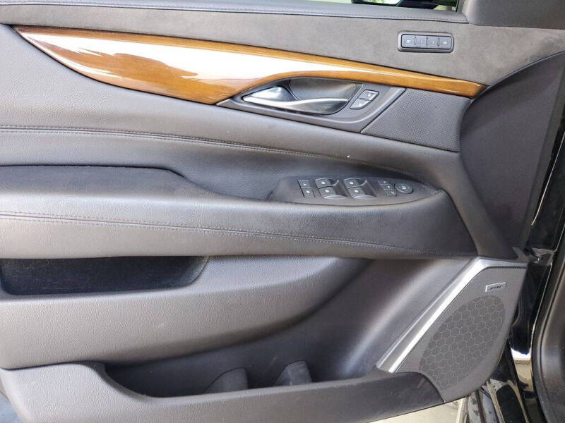 2019 Cadillac Escalade Luxury