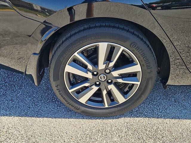 2022 Nissan Versa SV