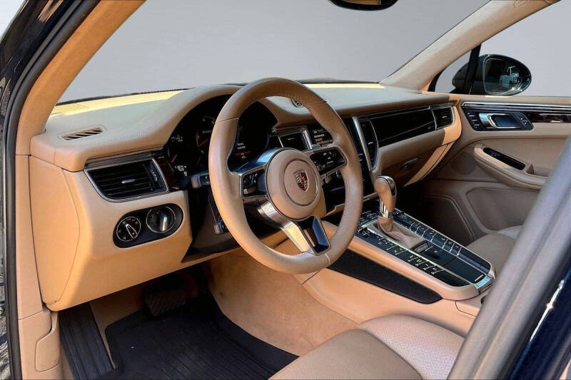 2015 Porsche Macan Turbo