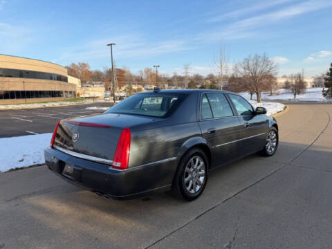 2009 Cadillac DTS Luxury 6-Passenger