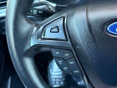 2021 Ford Edge SE