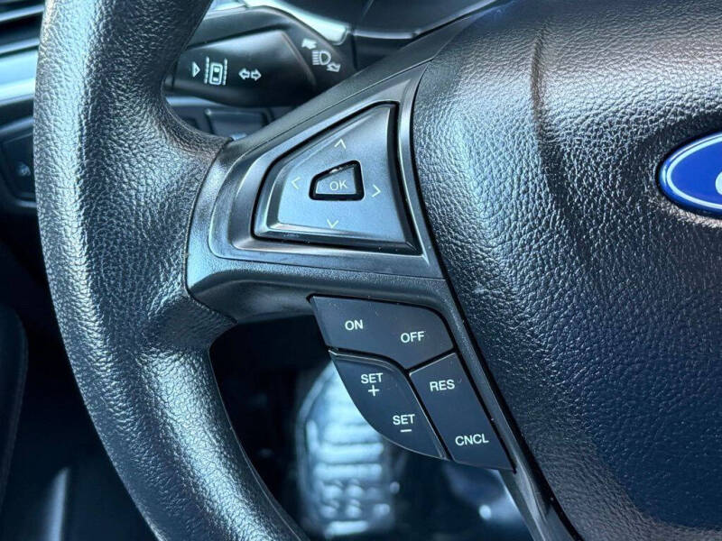 2021 Ford Edge SE