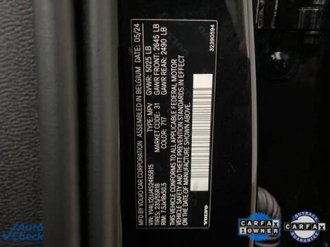 2025 Volvo XC40 B5 Core Bright Theme